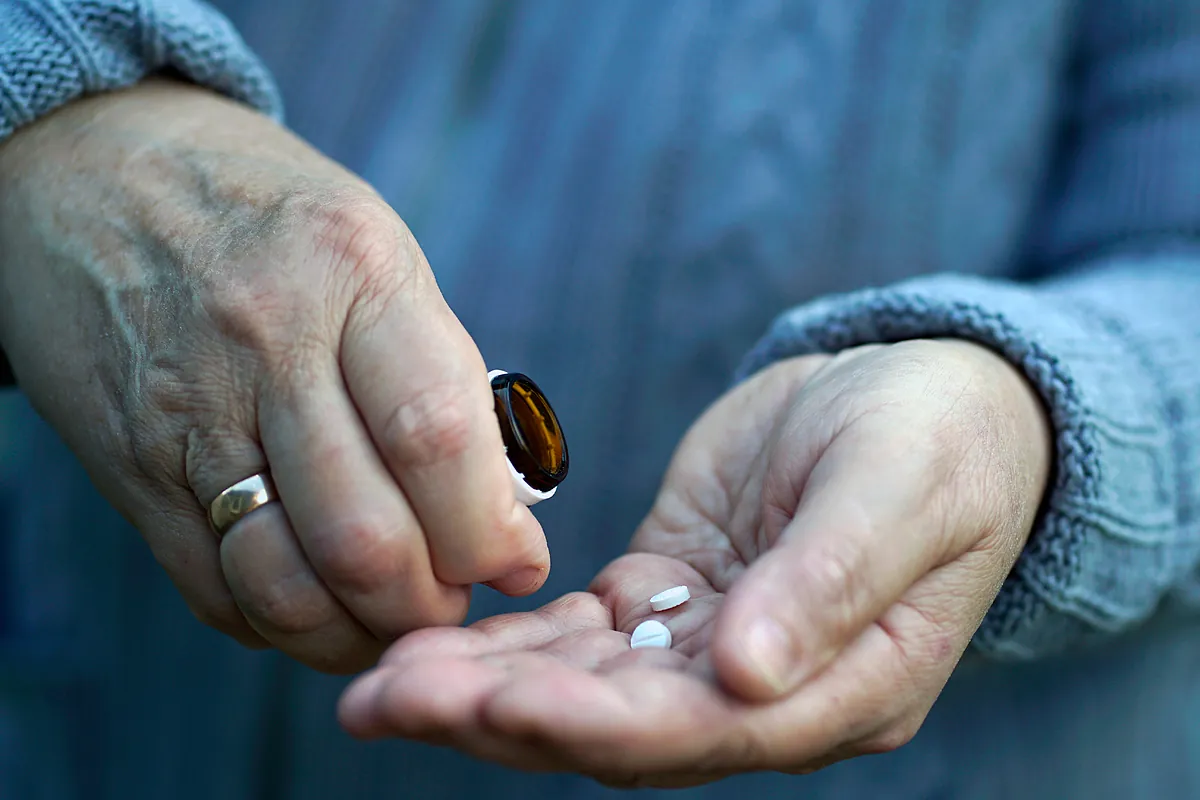 Los expertos subrayan la necesidad de revisar los psicofármacos en pacientes con demencia: "Es un problema grave, estructural y normalizado"
