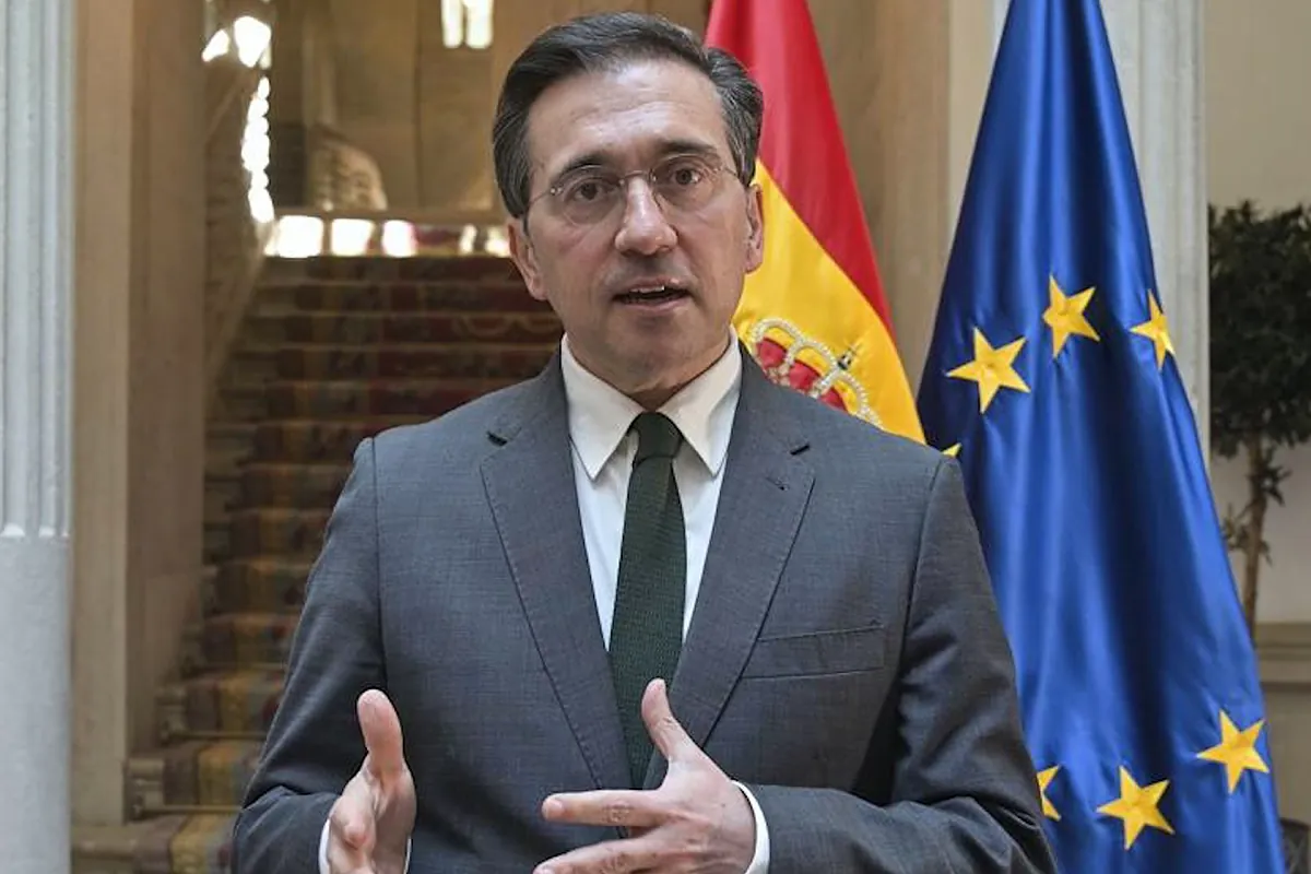 Albares: "Queremos democracia en Irán, pero esta operación va de otras cosas"