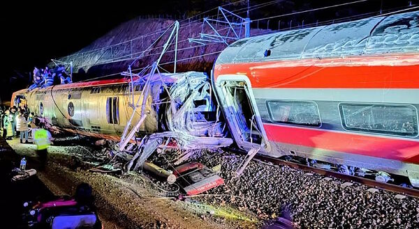 Accidente de tren en Adamuz, Córdoba: última hora de las víctimas, en  directo | El ministro