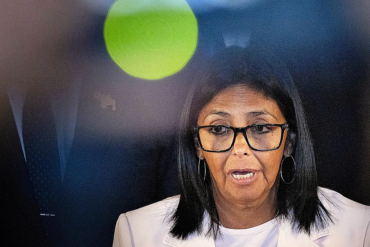 Delcy se querella en España contra Aldama por el sobre de PDVSA y encarga a Garzón llevar el caso