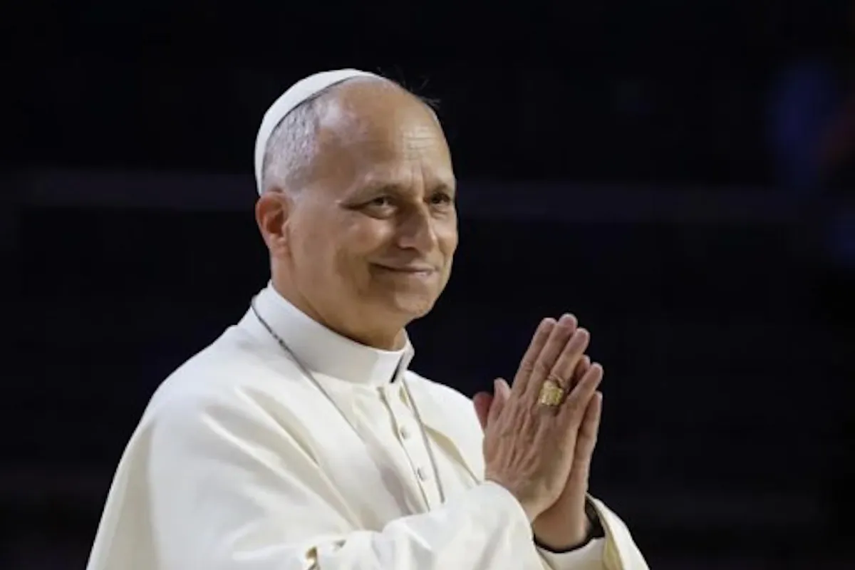 El Papa apela al "arte de tejer redes" y "construir juntos algo genuinamente humano"
