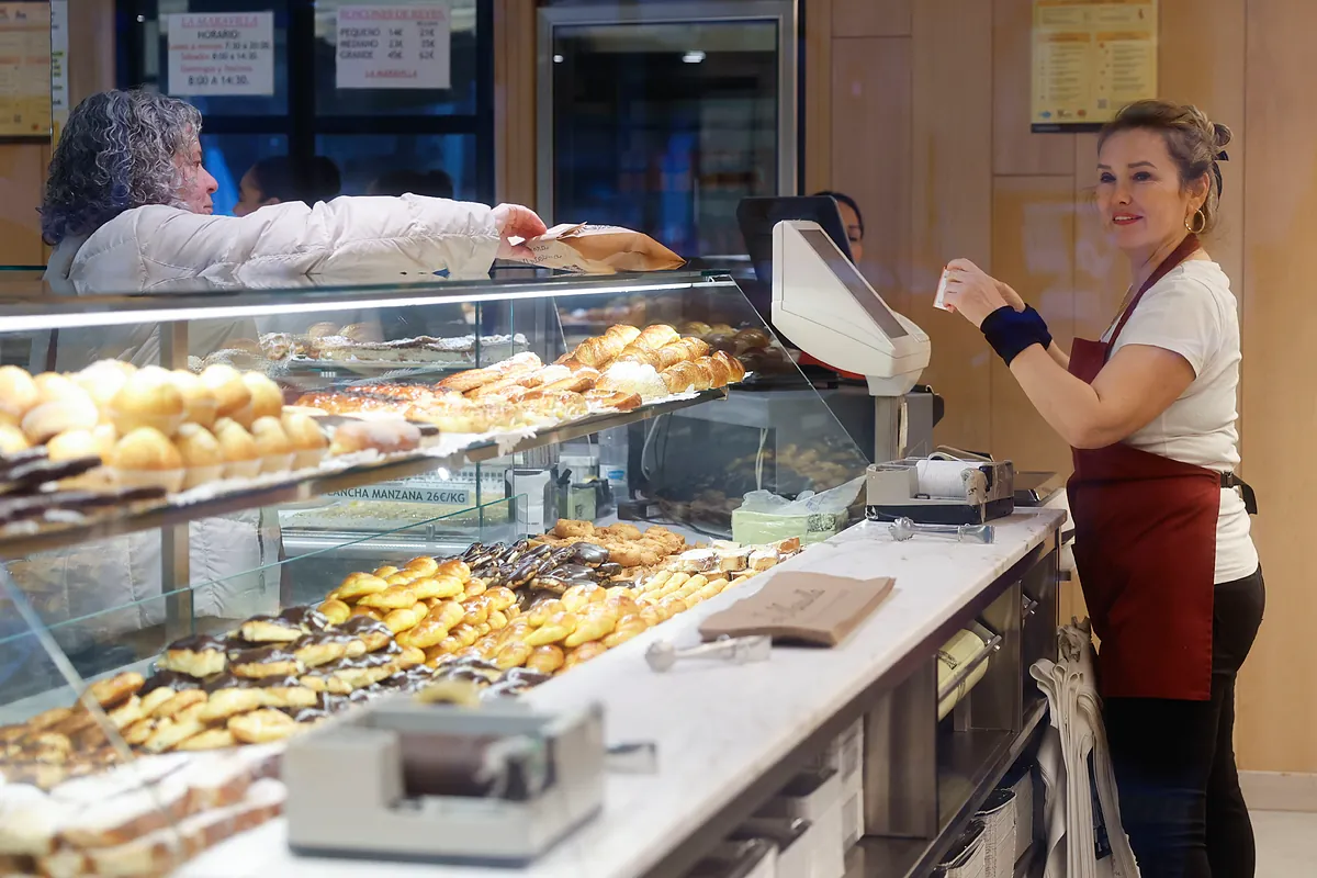 Las mujeres jóvenes que ya han estado de baja, con empleos en empresas grandes y un sueldo medio tienen más riesgo de IT