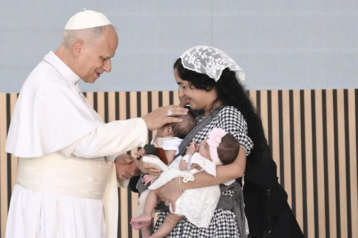 El Papa, directo sobre su postura ante la migración: "Quien está en Madrid, es de Madrid"