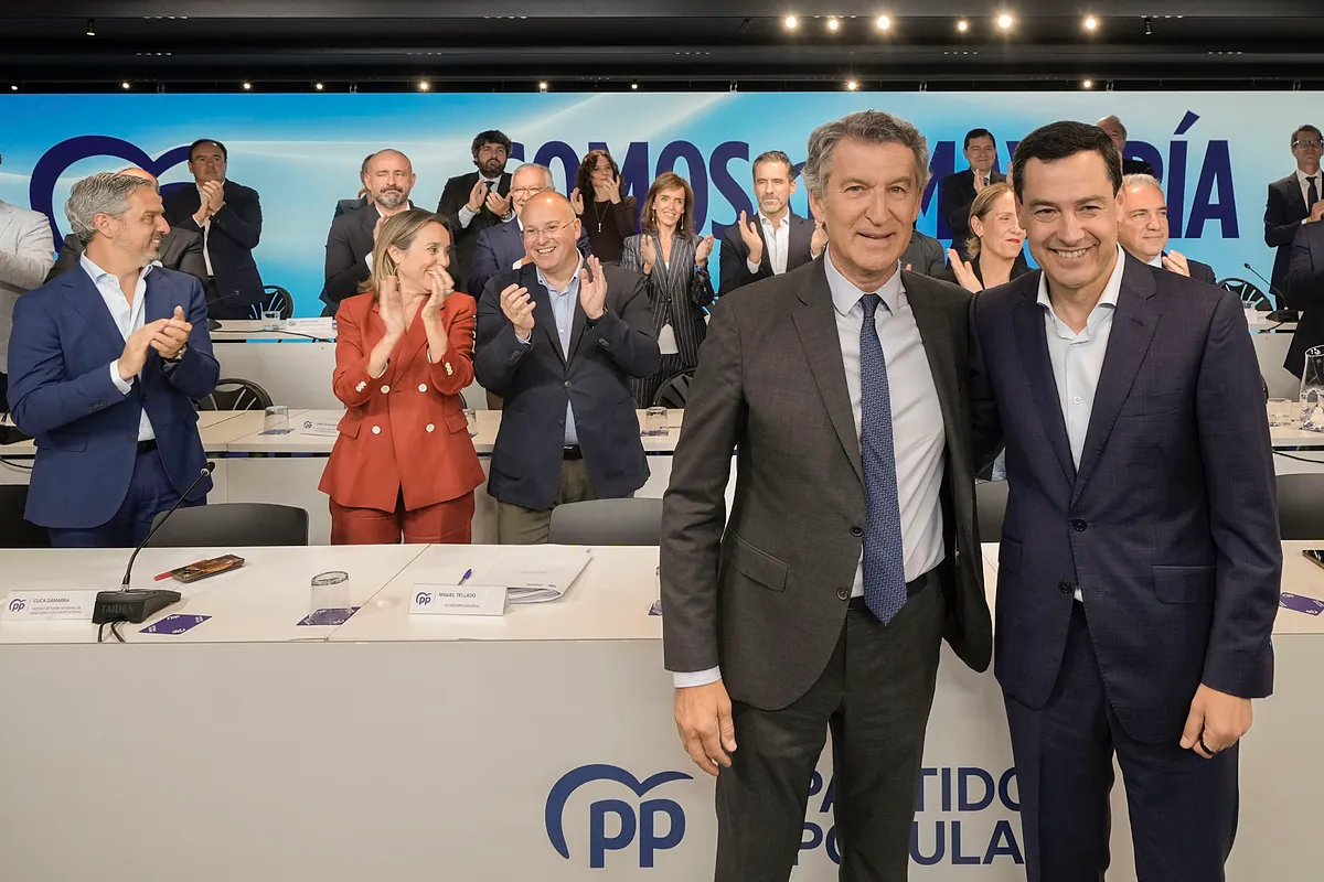 Juanma Moreno admite que Vox  va a ser influyente  en Andalucía, pero le pide que sea  razonable  y no exija entra en el gobierno