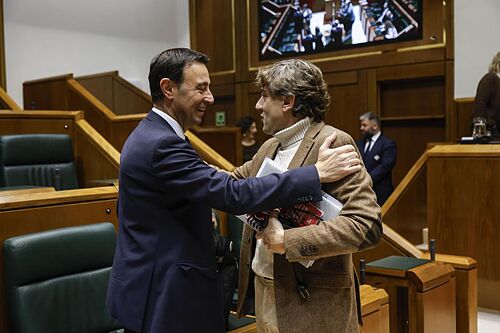 El Gobierno vasco conf�a en el vicelehendakari socialista Torres para cerrar 'in extremis' los 5 traspasos el pr�ximo viernes