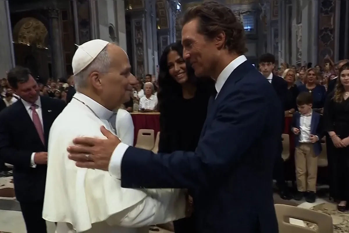 La emoción del actor Matthew McConaughey de saludar al Papa León XIV