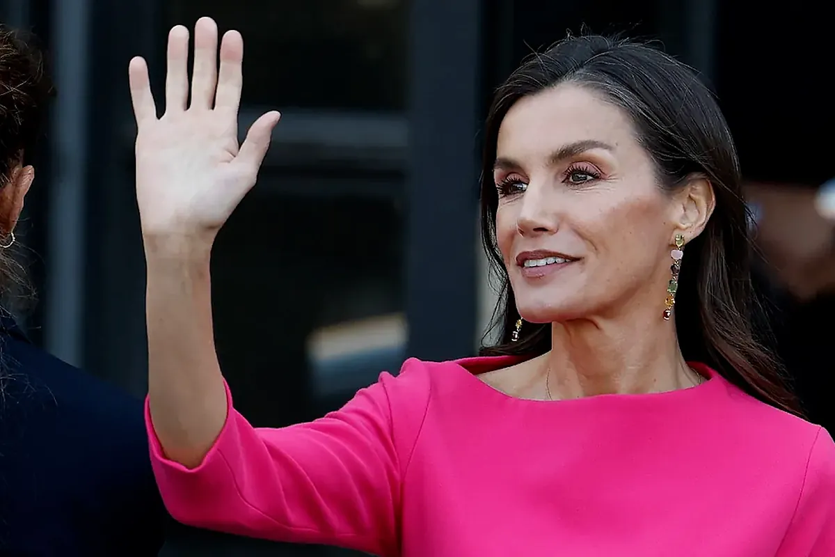 Letizia dice que la salud es un "asunto global" como demuestran "la pandemia y el hantavirus"