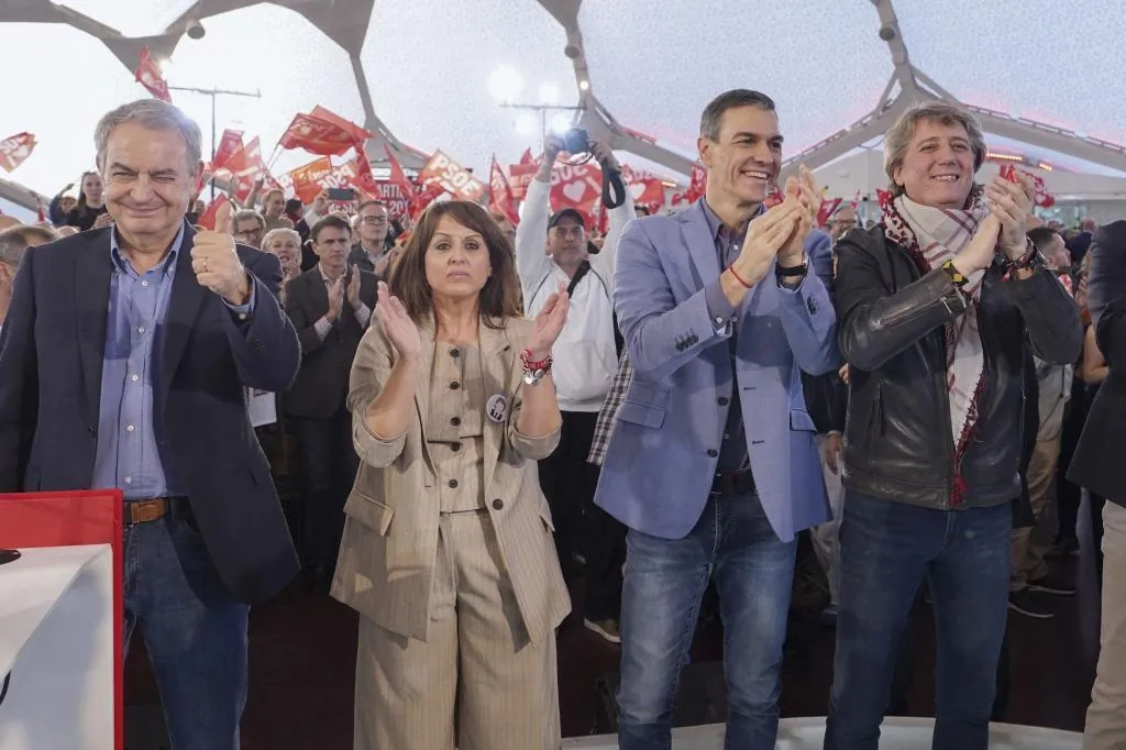 Sánchez y Zapatero exprimen hasta el último minuto el 'No a la guerra ...