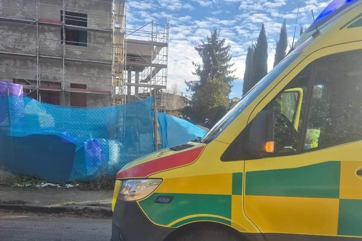 Muere un trabajador de 53 años al caer desde una altura de 8 metros en ...