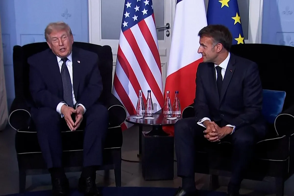 Trump asegura que los buques están "empezando a salir" en el estrecho de Ormuz tras el acuerdo con Irán