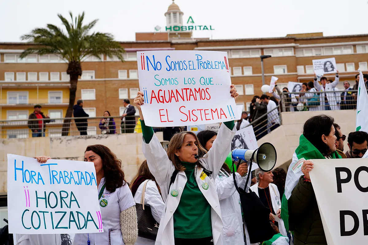 Empieza la tercera semana de huelga de médicos nacional tras el fracaso de las negociaciones entre Sanidad y los sindicatos