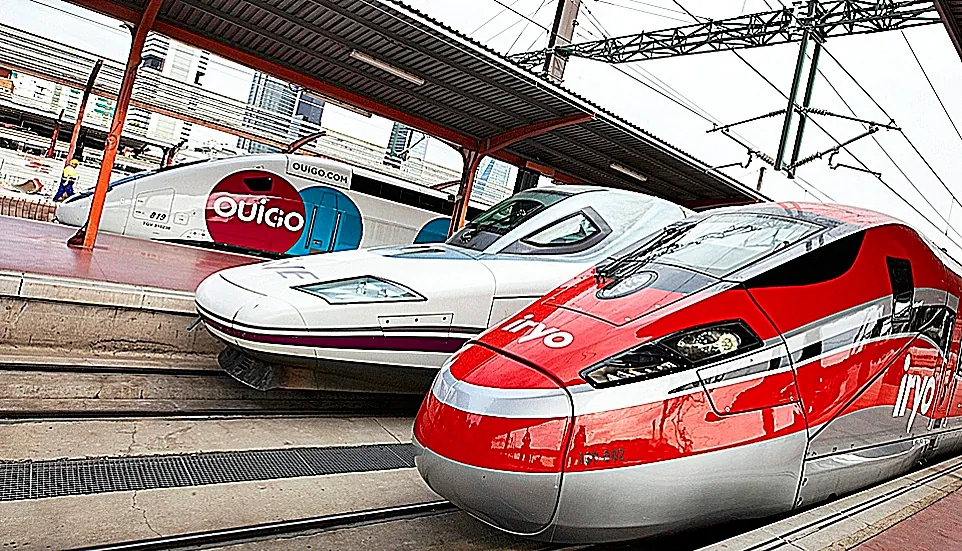La alta velocidad pierde velocidad: Renfe, Iryo y Ouigo pactan con Adif retrasar en 25 minutos el trayecto Madrid-Barcelona hasta diciembre