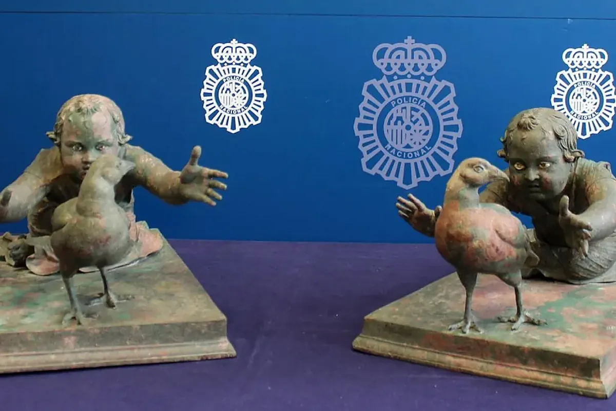 Vuelven a España dos esculturas expoliadas hace casi 20 años que estaban expuestas en el MET