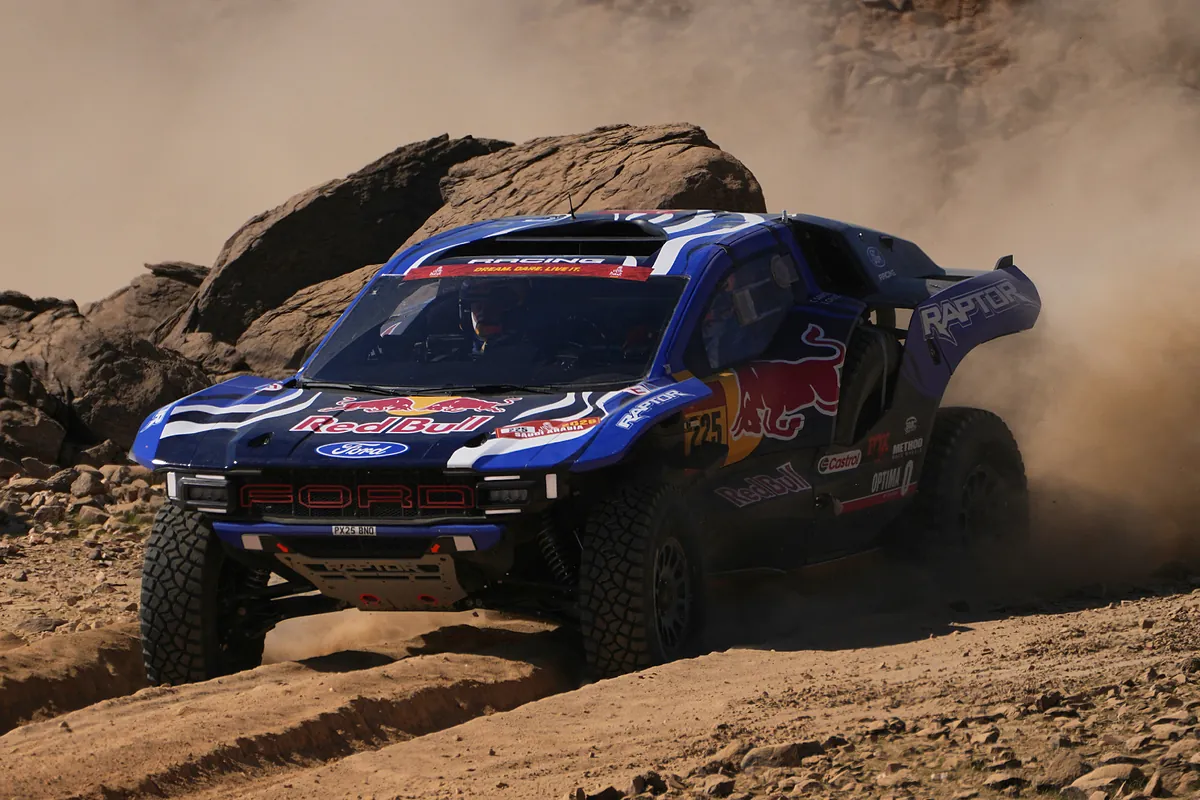 De Sainz a Loeb, pasando por Cristina Gutiérrez: todas las incógnitas del Dakar más imprevisible