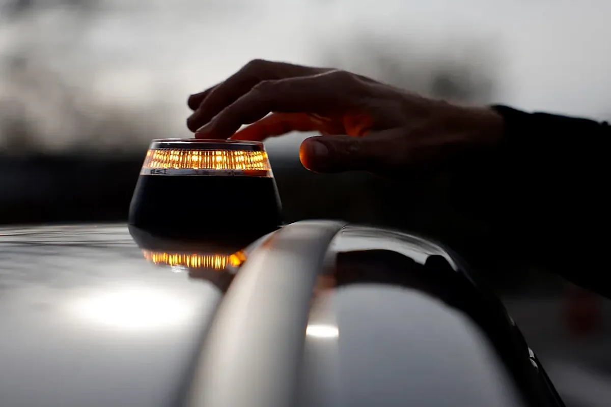 El PP denuncia la "imposición de Sánchez" de la baliza V16 que es un "sablazo fiscal"