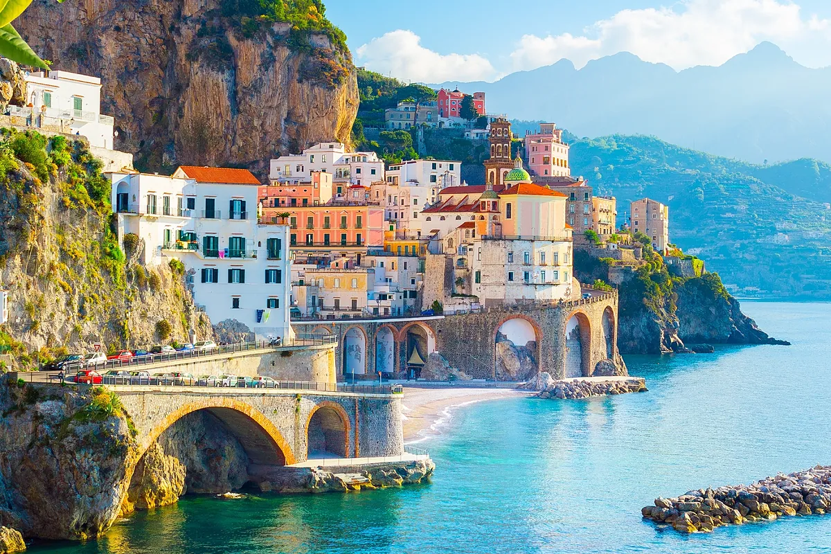Amalfi, el pintoresco pueblo medieval que da nombre a la costa más famosa de Italia