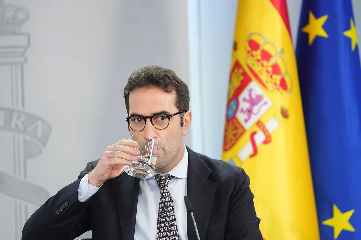 El Gobierno da luz verde a la OPA de BBVA por Banco Sabadell pero ...