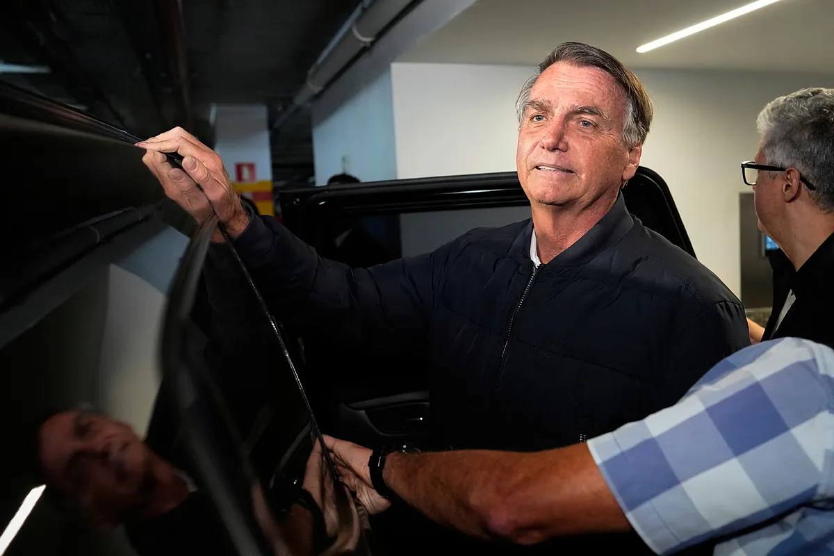 El juez autoriza a Bolsonaro a salir de la prisión domiciliaria para ...