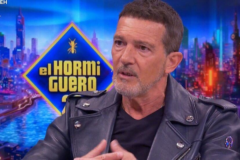 El epitafio de Antonio Banderas a Pedro Sánchez: "Una cosa es cambiar de  opinión y otra de principios" | MomenTVS
