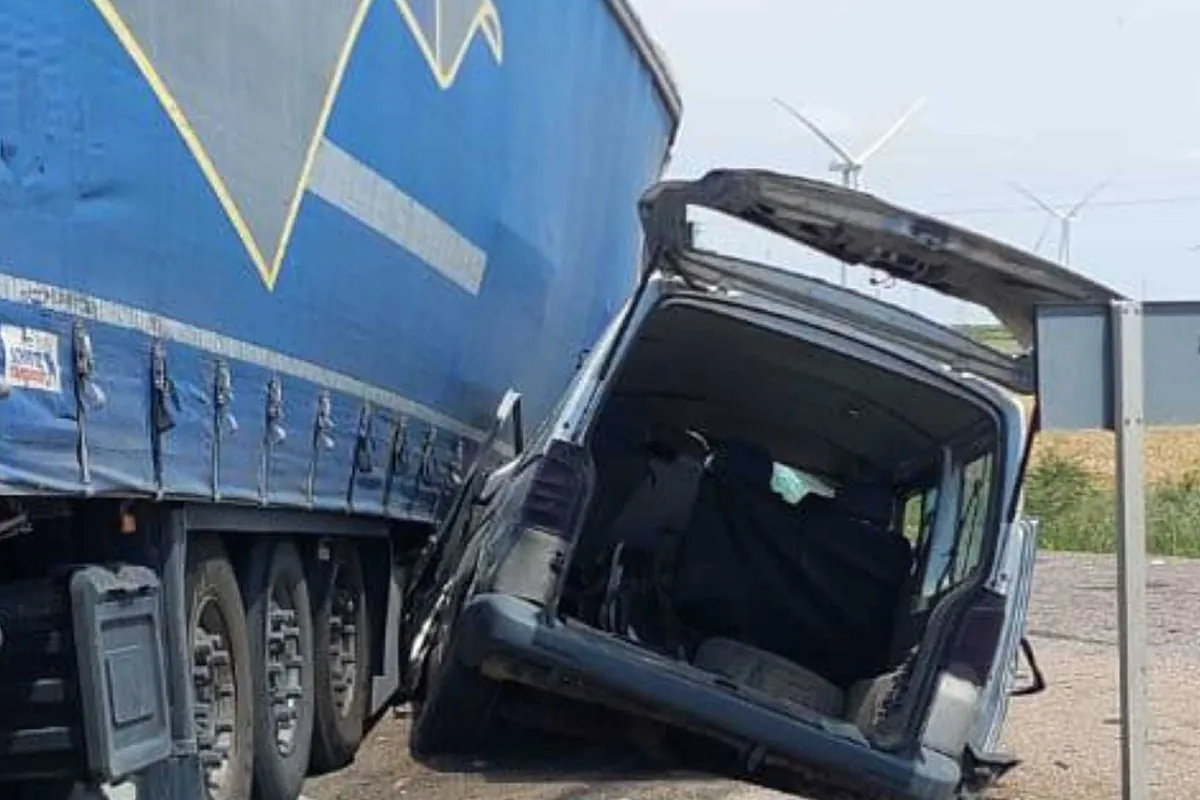 Mueren un hombre, una joven de 17 años y un bebé en un accidente de tráfico en Agón (Zaragoza)