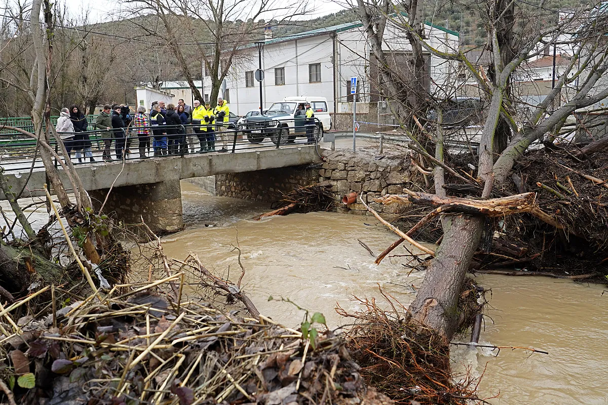 Seville & Córdoba Floods: Minister Urges Caution & Avoid Travel