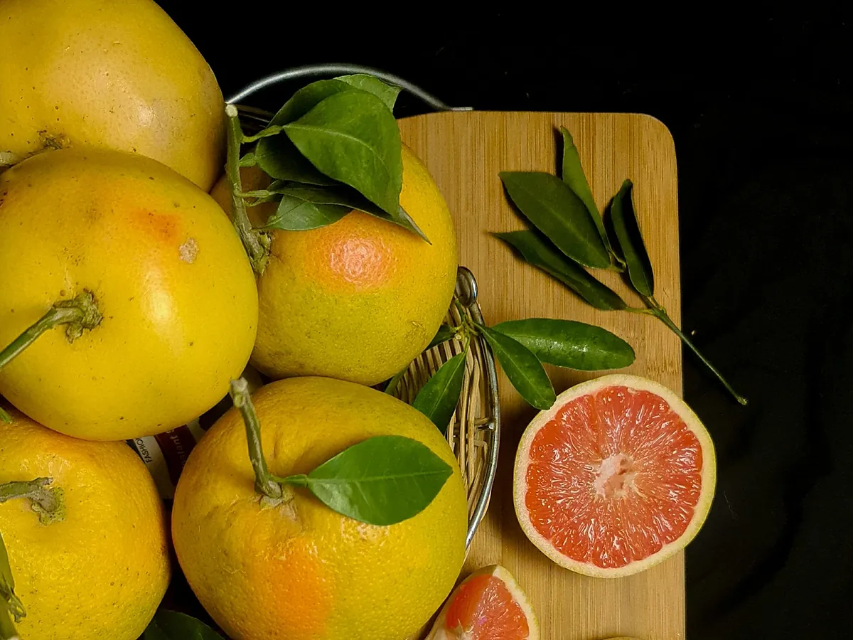 Pomelo: propiedades, beneficios y calorías de este fruto