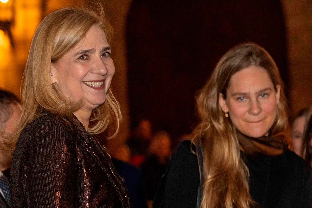 Una infanta Cristina sonriente regresa a Mallorca diez años después