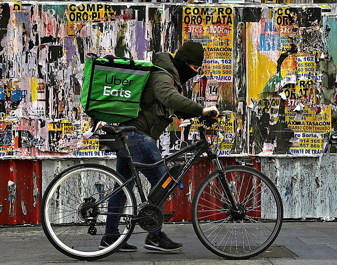 Uber lleva al Supremo las sanciones por emplear a extranjeros sin permiso de trabajo