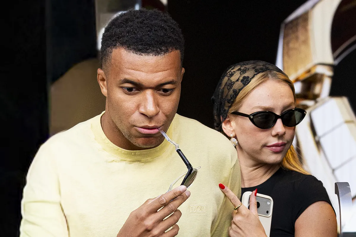 Ester Expósito, la peligrosa aventura a la podría arrastrar a Mbappé: "Es difícil encontrar a alguien que lo quiera hacer contigo"