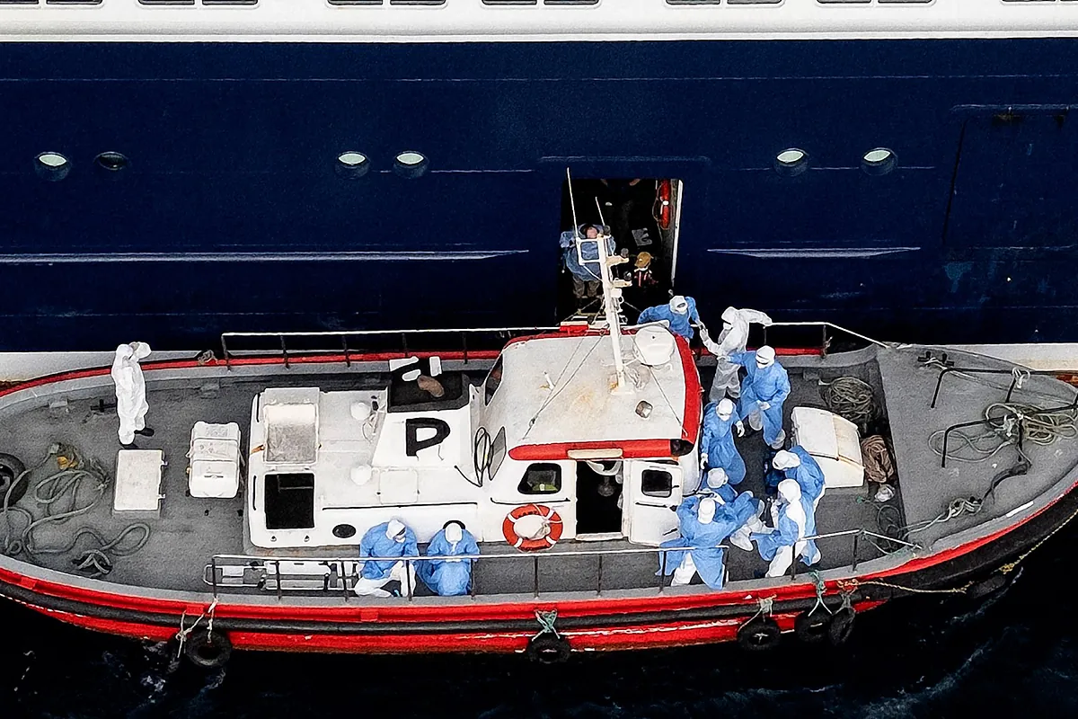 Los españoles del barco con hantavirus irán de Canarias al Hospital Militar Gómez Ulla de Madrid