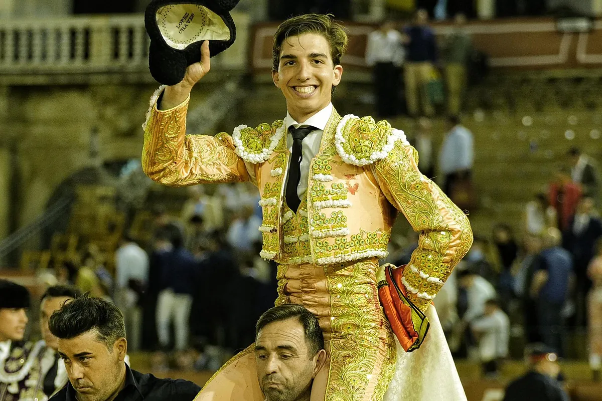 Magnífica novillada de Alejandro Talavante y triunfo de Julio Norte en Sevilla
