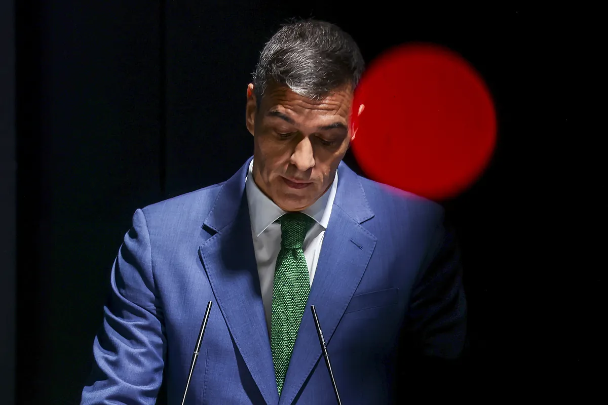 Sánchez ignoró "nociones elementales" de la separación de poderes en su querella contra el juez Peinado | España