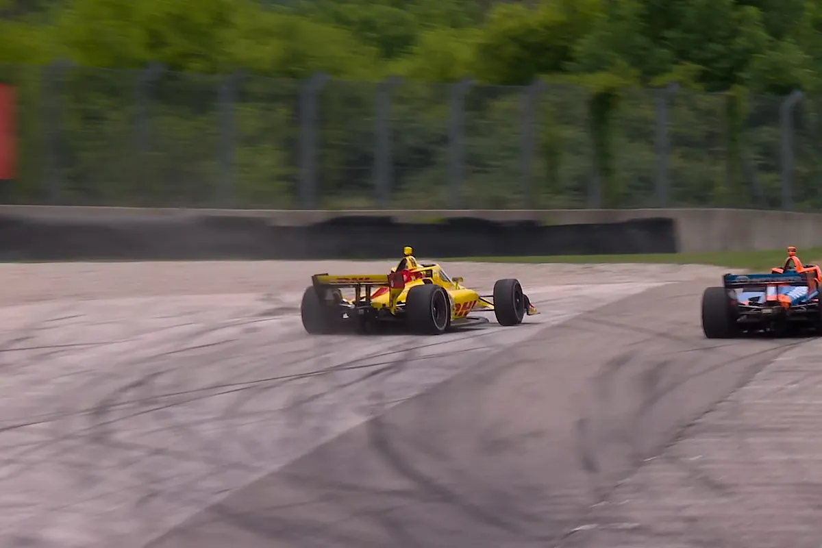 El espectacular adelantamiento de Alex Palou durante una carrera de IndyCar en Road America