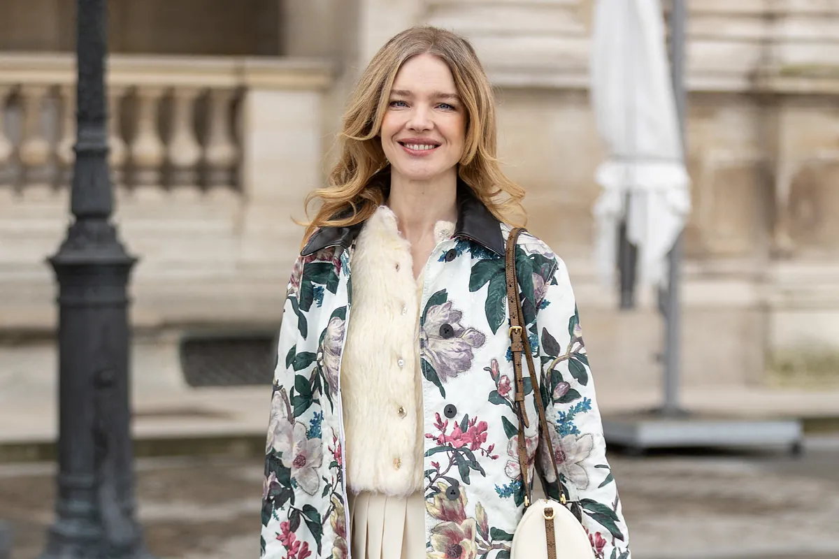 La modelo Natalia Vodianova, embarazada de su sexto hijo a los 44 años: el mayor tiene 25 años y el pequeño, 10
