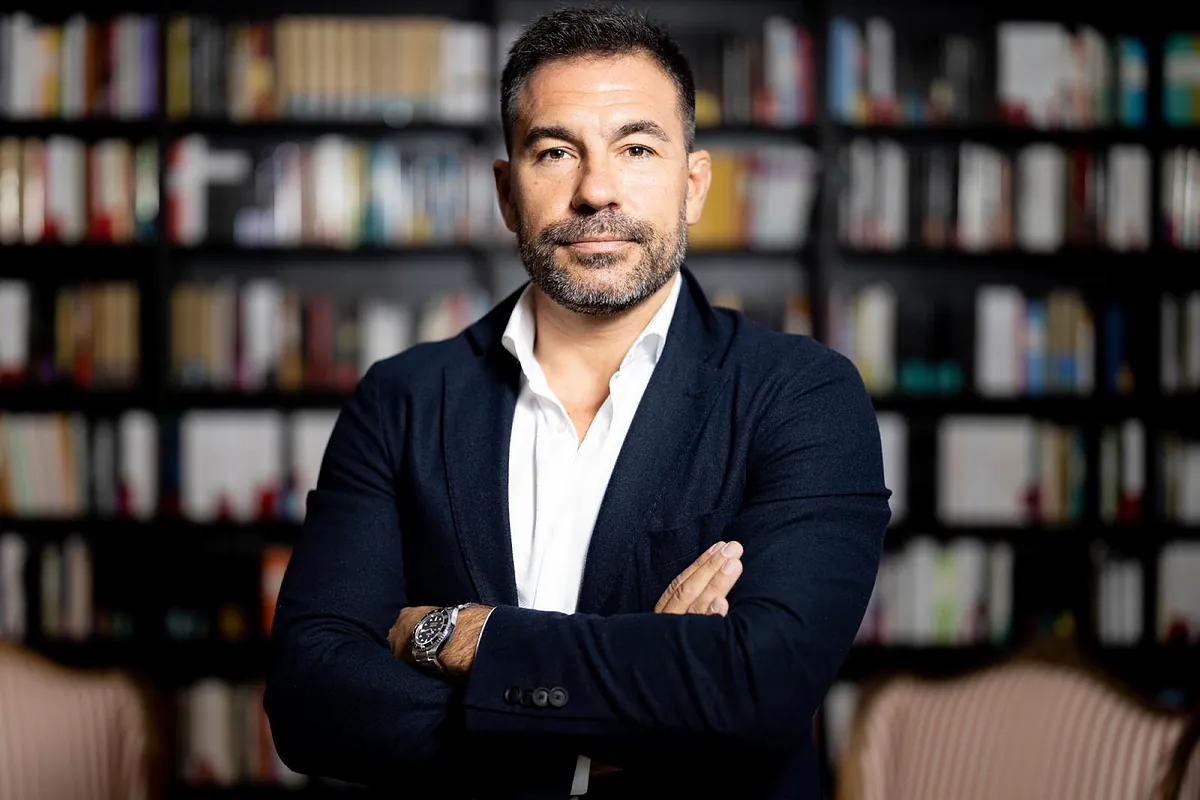 Luis Hedo, el empresario que pasó de perderlo todo a facturar 20 millones con los libros: "El libro se ve ahora como un objeto"