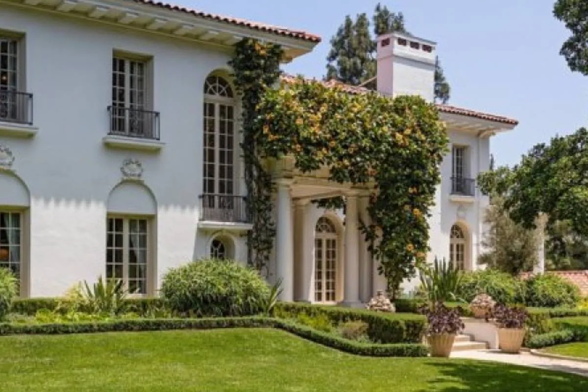 Angelina Jolie pone a la venta su mansión en Los Ángeles por casi 30 millones de dólares