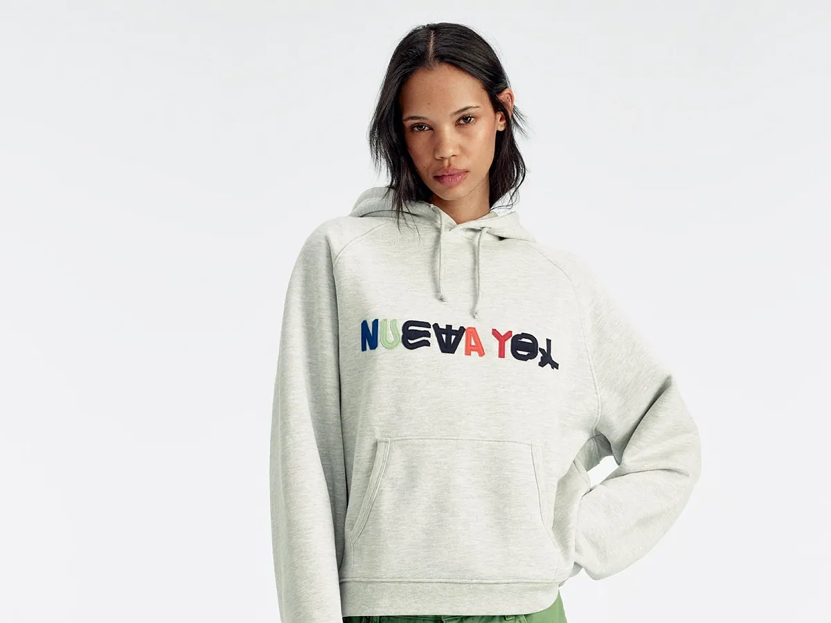 Ya está aquí la colección de Bad Bunny x Zara: estas son nuestras prendas favoritas con las que revolucionarás tus estilismos en sus conciertos de Barcelona y Madrid