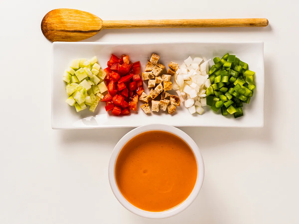 ¿El gazpacho es un ultraprocesado lleno de azúcar? El peligroso bulo televisivo que ha indignado a los nutricionistas: "Es muy grave"