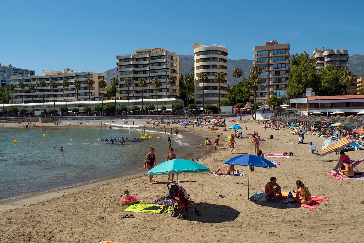 La 'cara b' del éxito de las playas españolas: la vivienda triplica el precio de compra y los alquileres para vacaciones suben un 6,5%