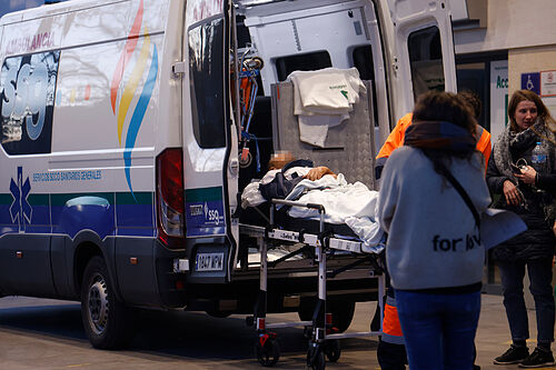 Veintid�s heridos en el accidente ferroviario de Adamuz siguen ingresados en hospitales andaluces, cinco de ellos en la UCI