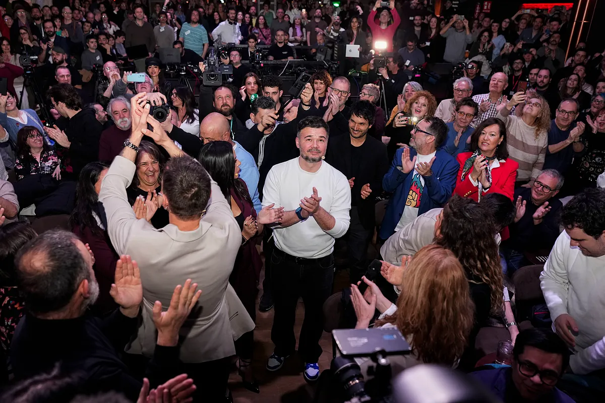 La semana de Dios Tuitero: hemos pasado de Julio Anguita a Gabriel Rufián