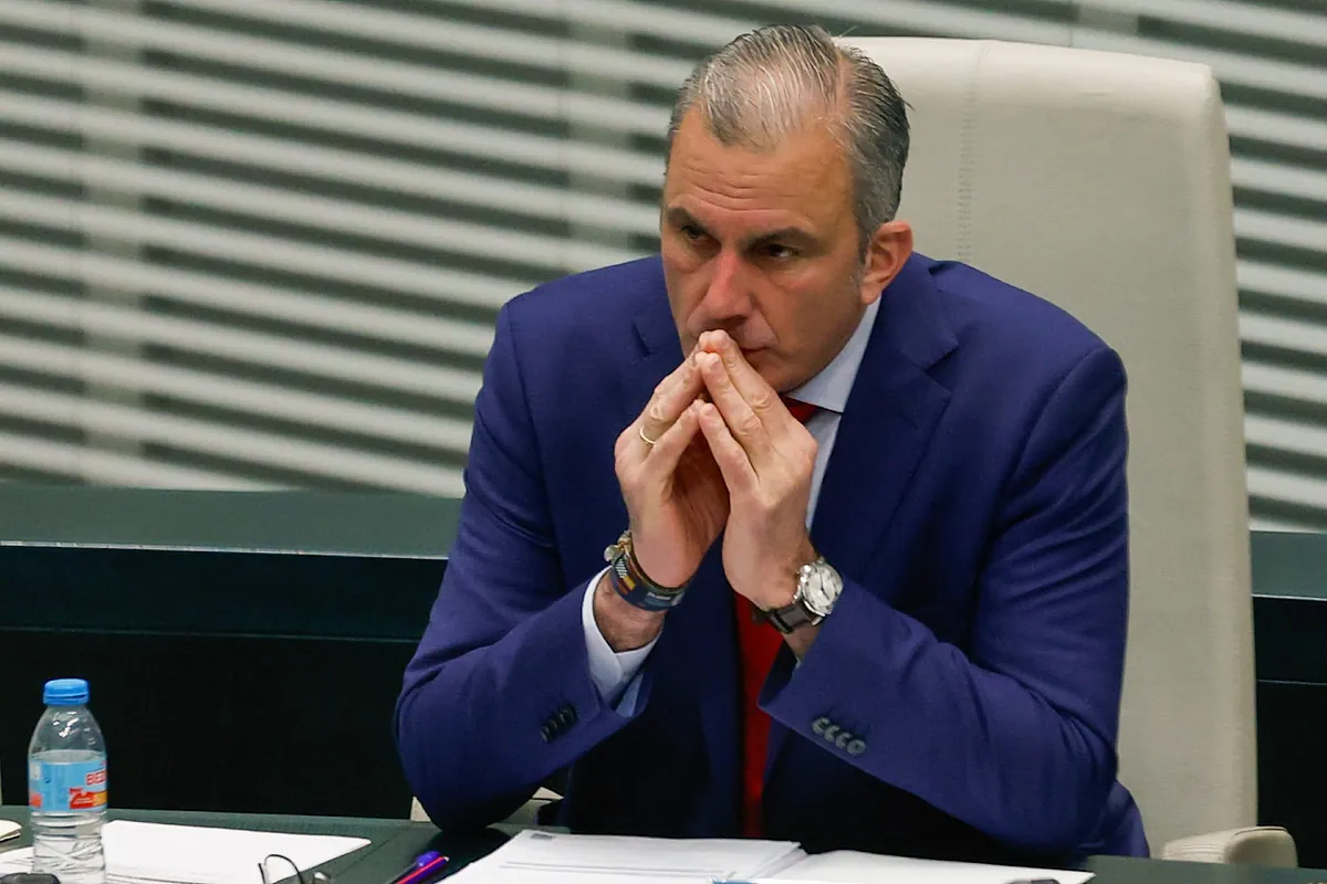 Ortega Smith contesta a Abascal que su "primera preocupación es Madrid y España"