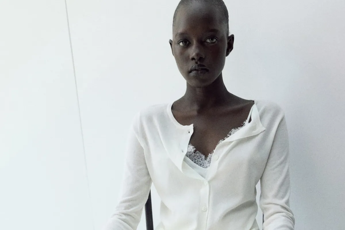 Las novedades de Mango de la semana que están agotando las andaluzas porque son ideales para esta Semana Santa: de un cárdigan y una chaqueta de lino elegantísimos a camisas que elevan cualquier look