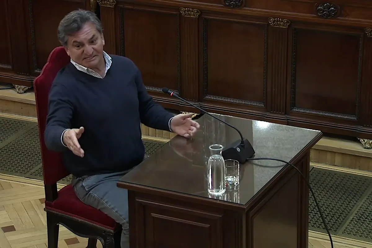 El chófer de Carmen Pano afirma que él mismo vio que llevaba a Ferraz "tacos de billetes"