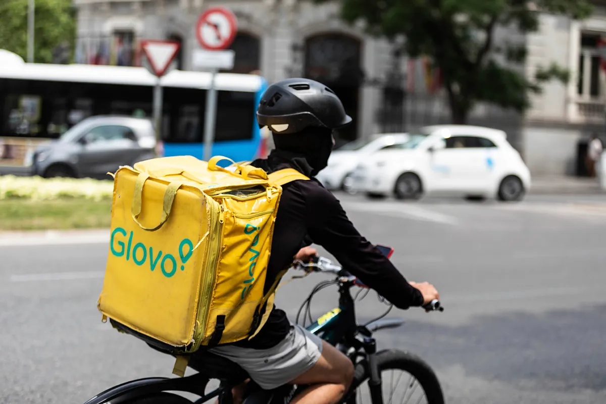 Glovo anuncia un ERE para 750 repartidores que reducirá su actividad en más de 60 localidades