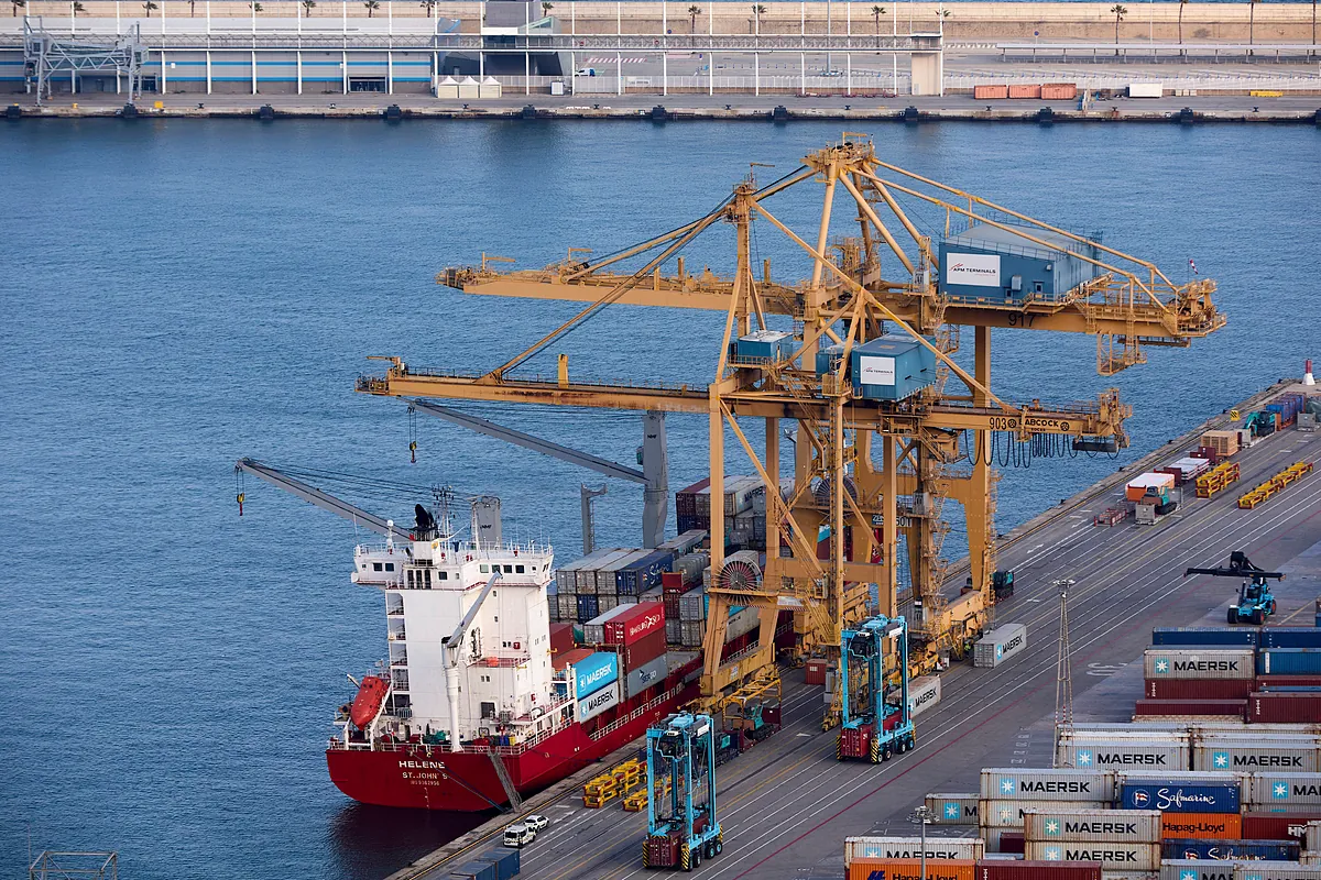 El comercio exterior sufrió en enero la mayor caída desde la pandemia, tanto en exportaciones como en importaciones