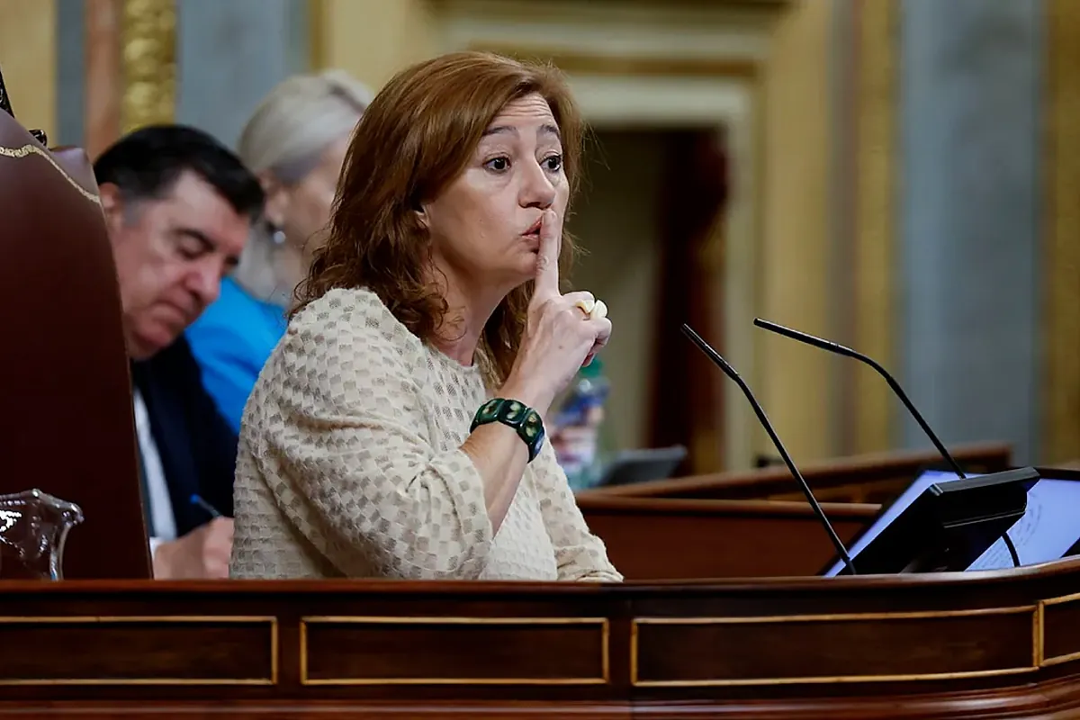 Armengol llama "cobarde" a Tellado durante la sesión de control al Gobierno