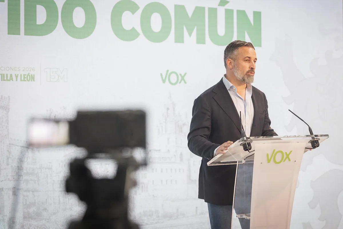 Abascal asegura que Vox entrará en los tres gobiernos autonómicos si hay un "acuerdo programático" con el PP