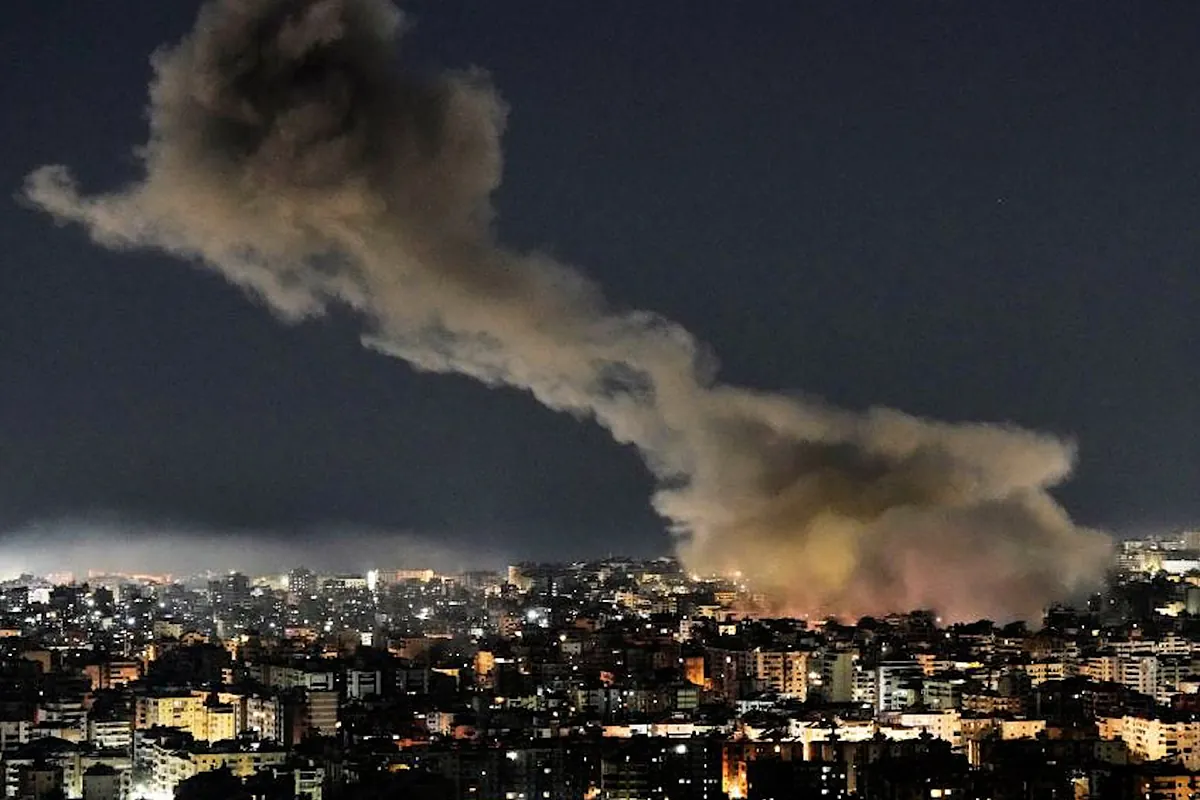 Irán ataca la embajada de EEUU en Arabia Saudí y EEUU e Israel intensifican los bombardeos