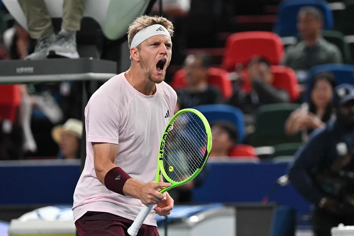 Alejandro Davidovich deja mensajes en Shanghái sobre la Copa Davis